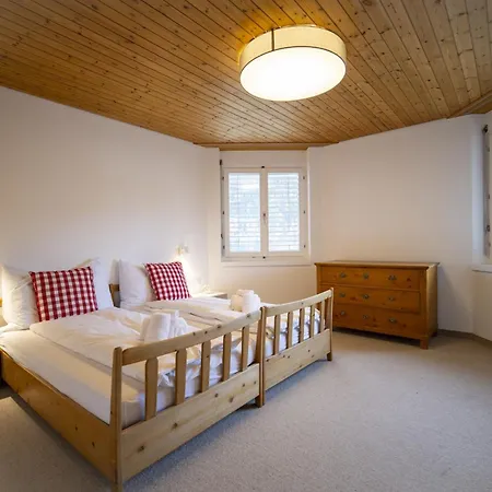 Chasa Serras Abderhalden * סקואול