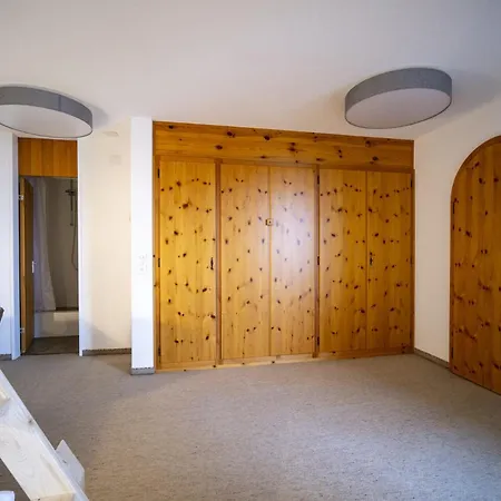 Chasa Serras Abderhalden Апартаменты